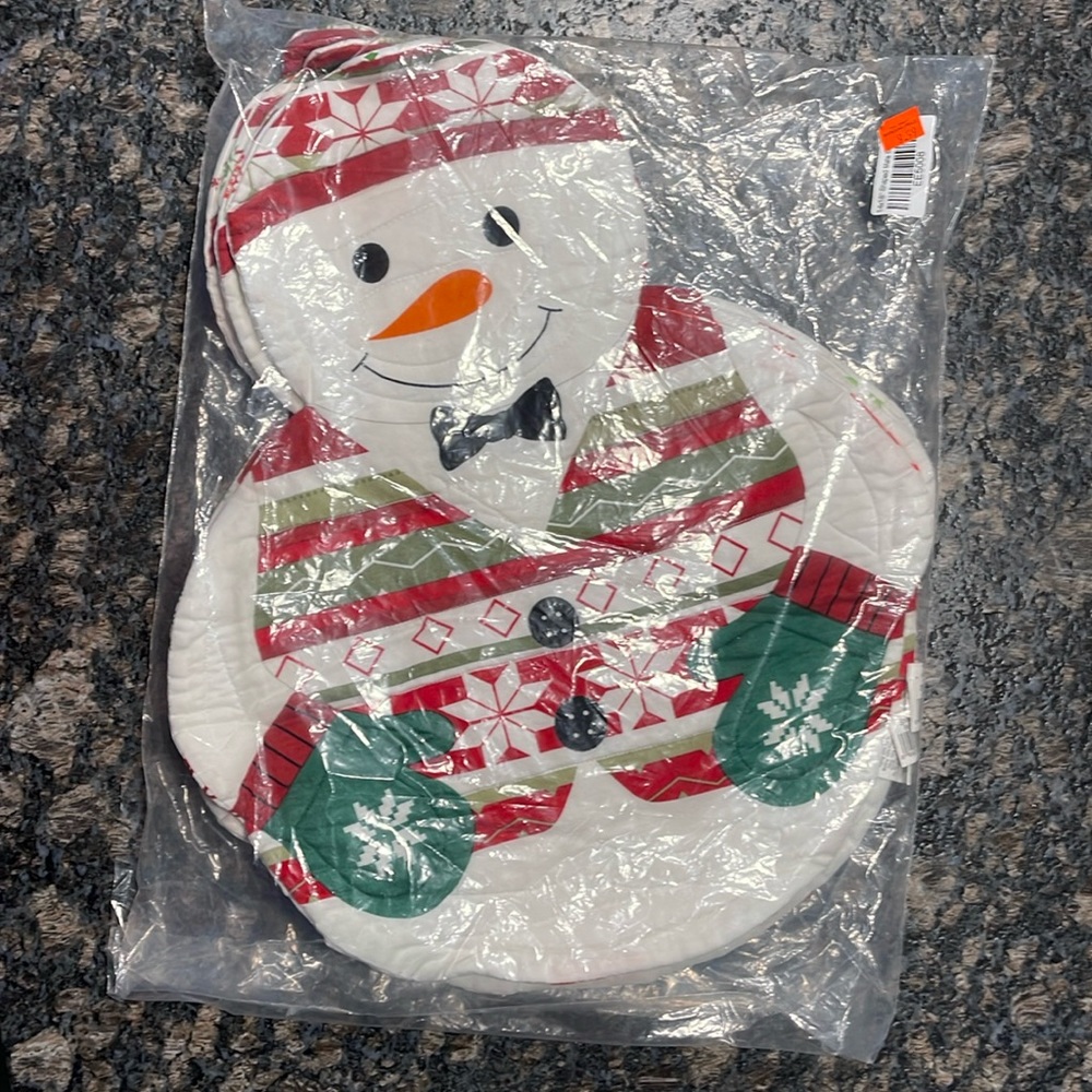 4 Snowman placemats
